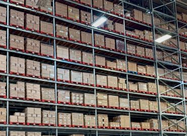 Centro de distribuição com alta densidade de paletes